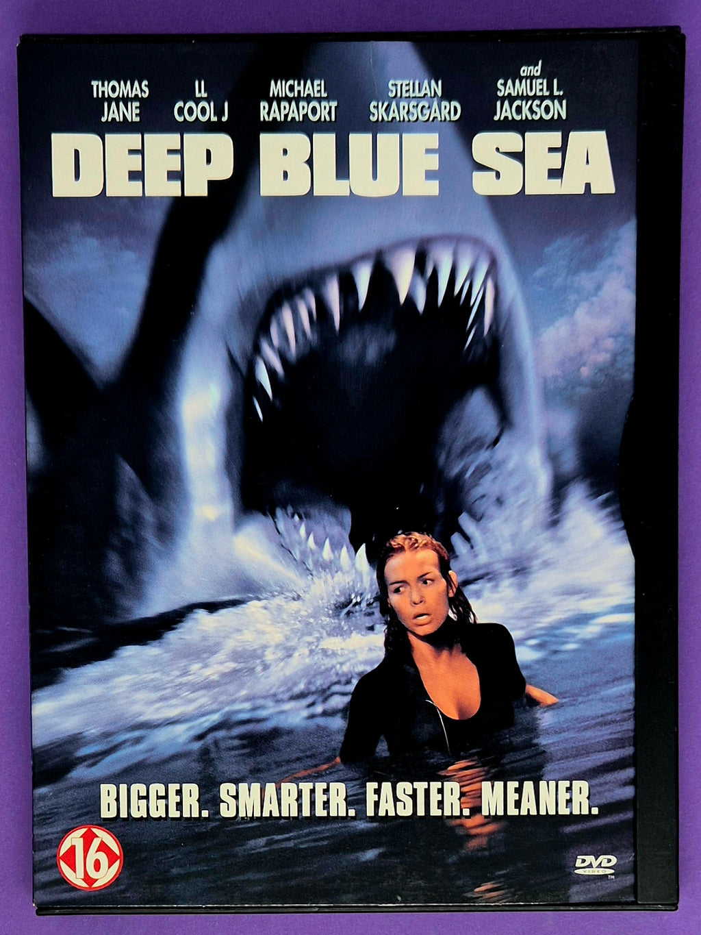 Deep Blue Sea DVD